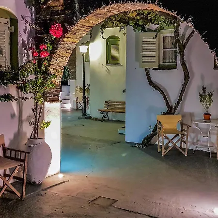 Giannakas Platis Gialos (Sifnos)